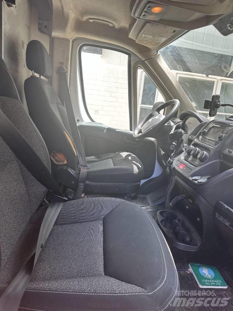 Dodge promaster Bakwagens met gesloten opbouw