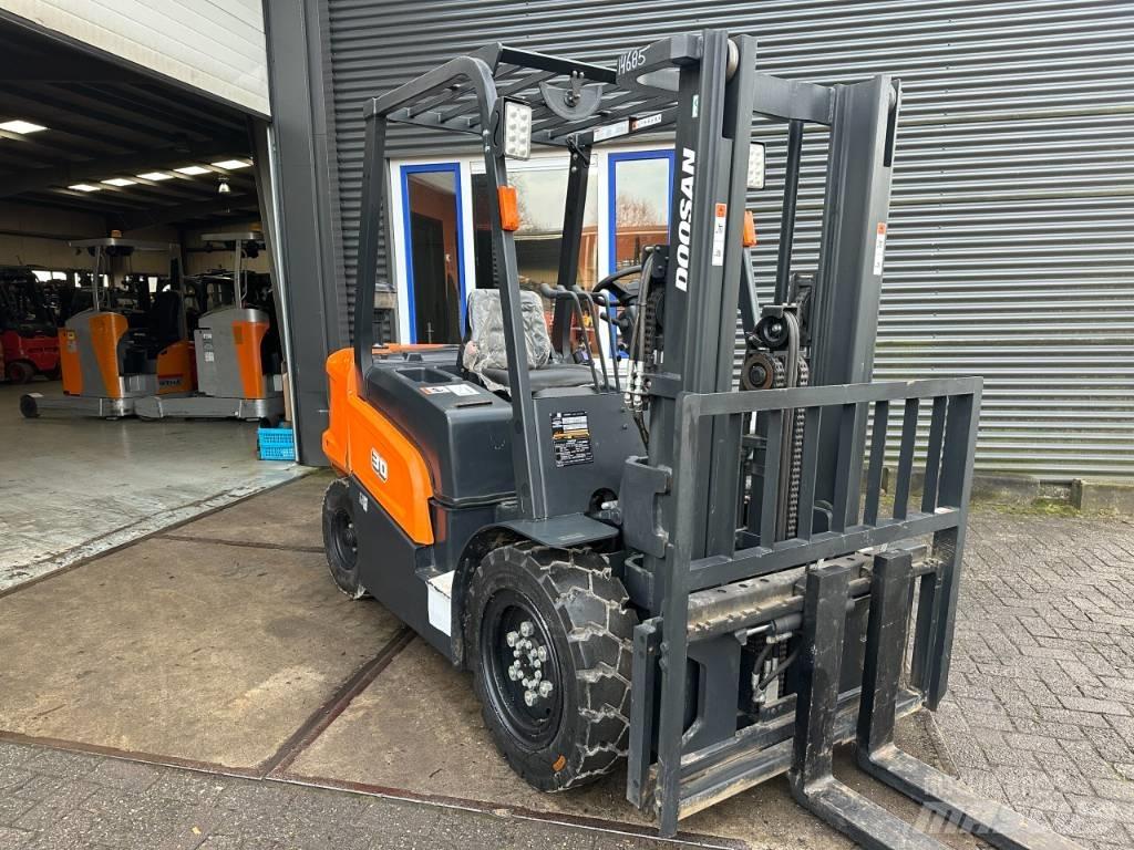 Doosan D30NX Diesel heftrucks