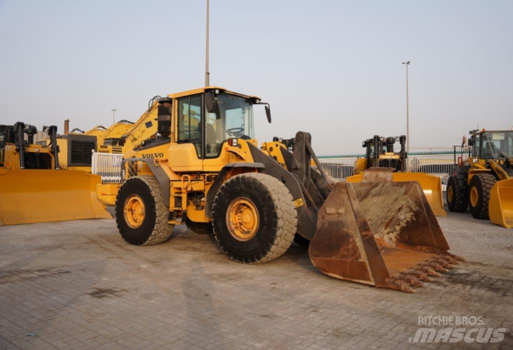 Volvo L 120 F Wielladers