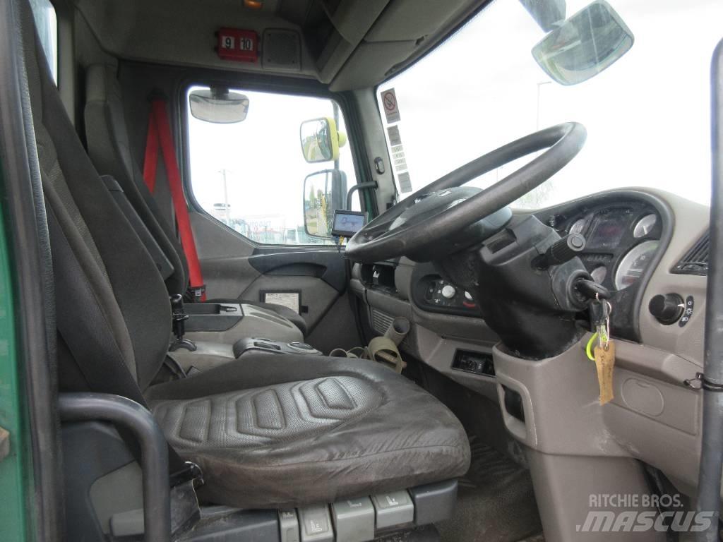 DAF 45.180 Vrachtwagen met vlakke laadvloer en lier