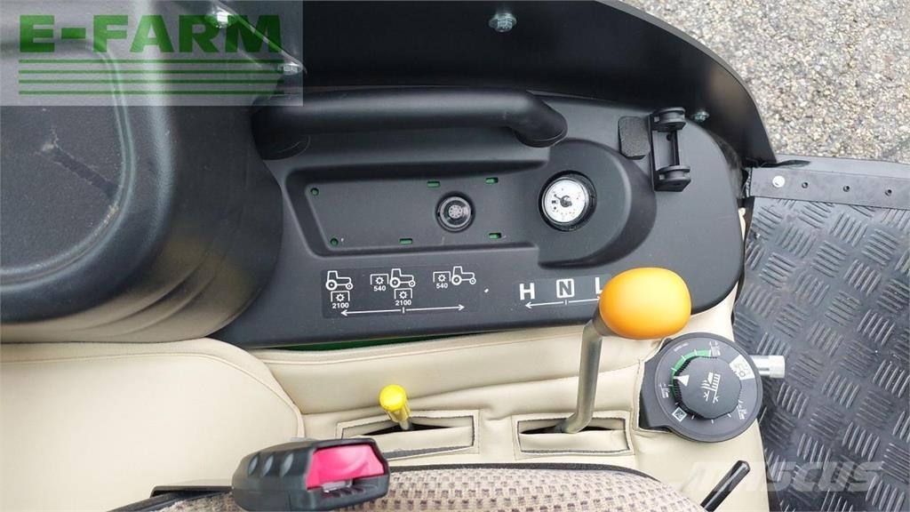 John Deere 1026R Tractoren