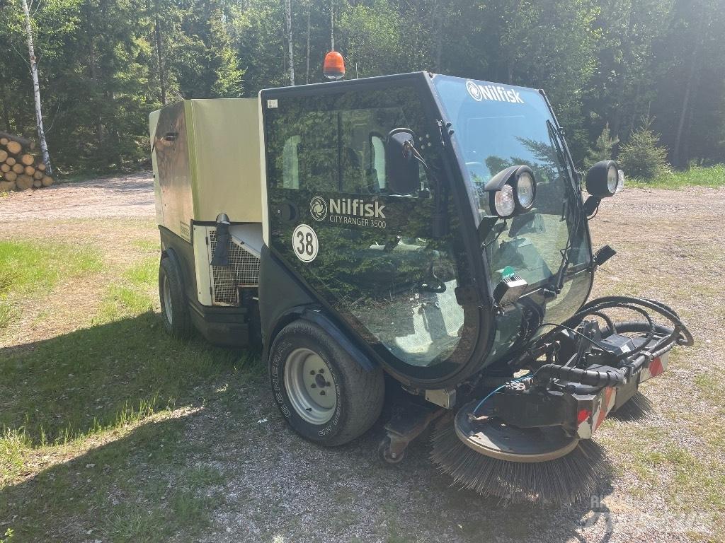 Nilfisk CR3500 Veegmachines