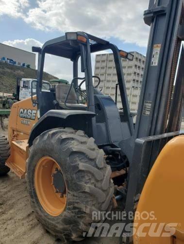 CASE 586H Vorkheftruck voor zwaar terrein