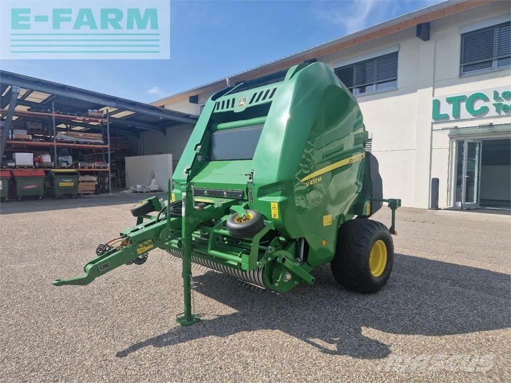 John Deere V451M Vierkante balenpers