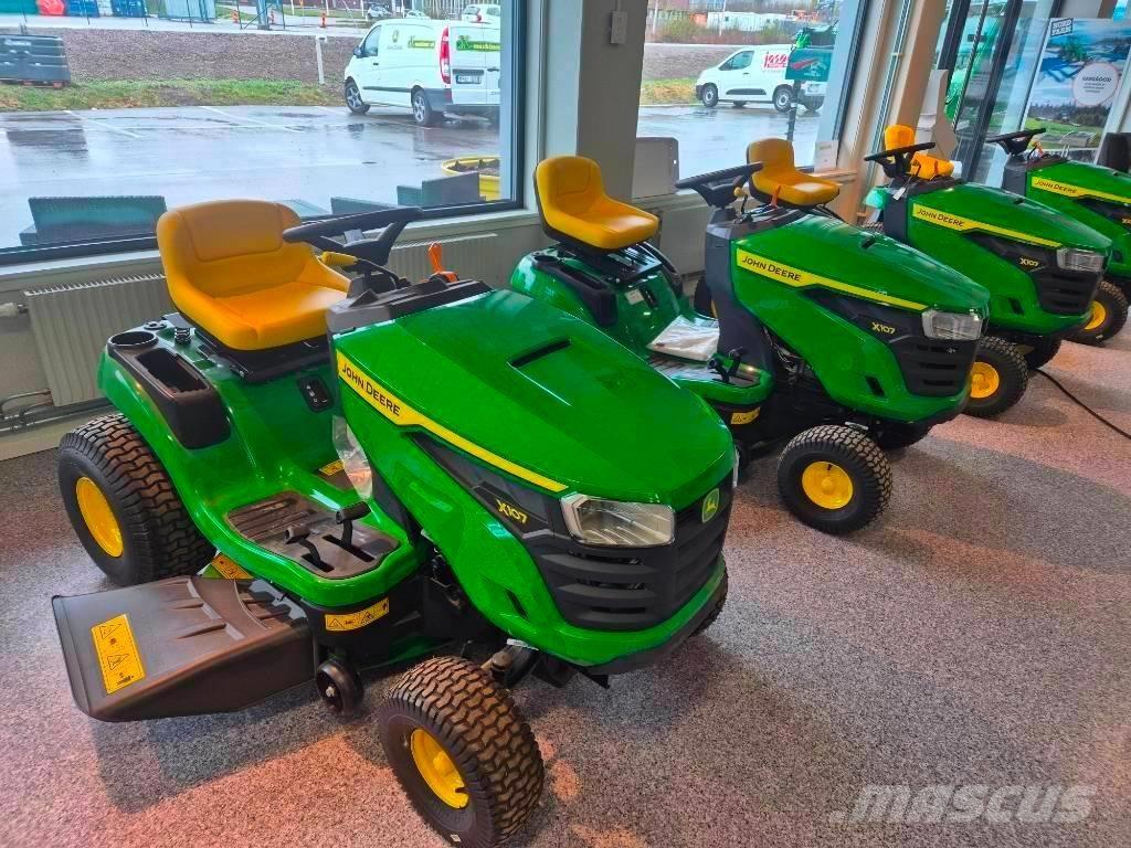 John Deere X 107 Rijmaaiers