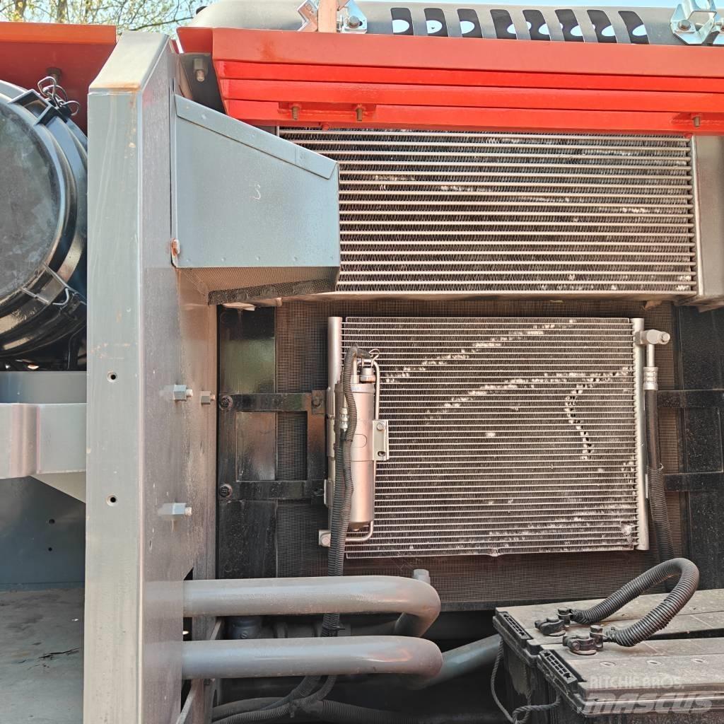 Hitachi ZX200 Rupsgraafmachines