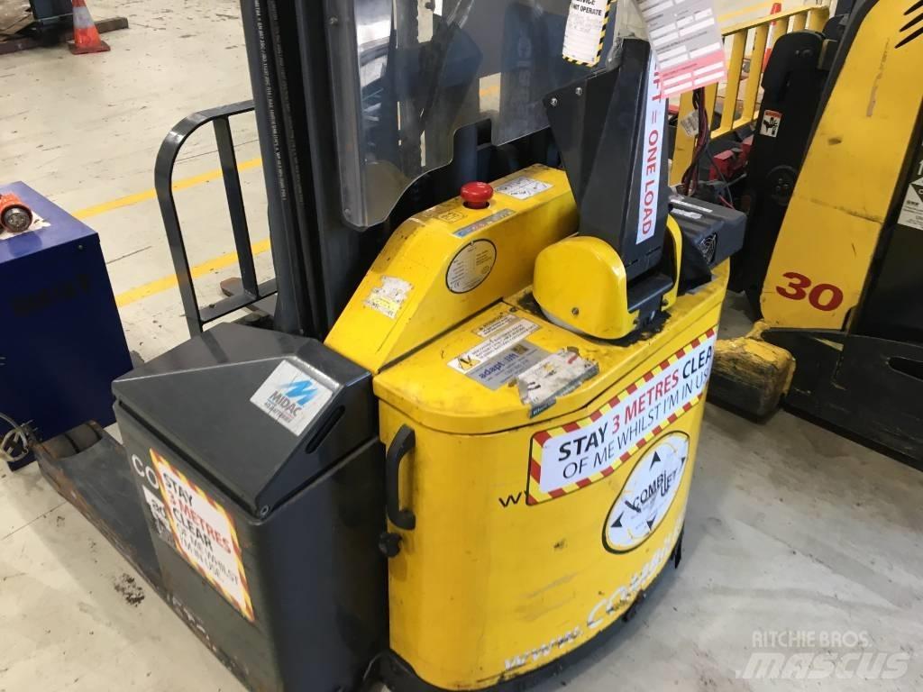 Combilift CombiWR Stapelaar meeloop