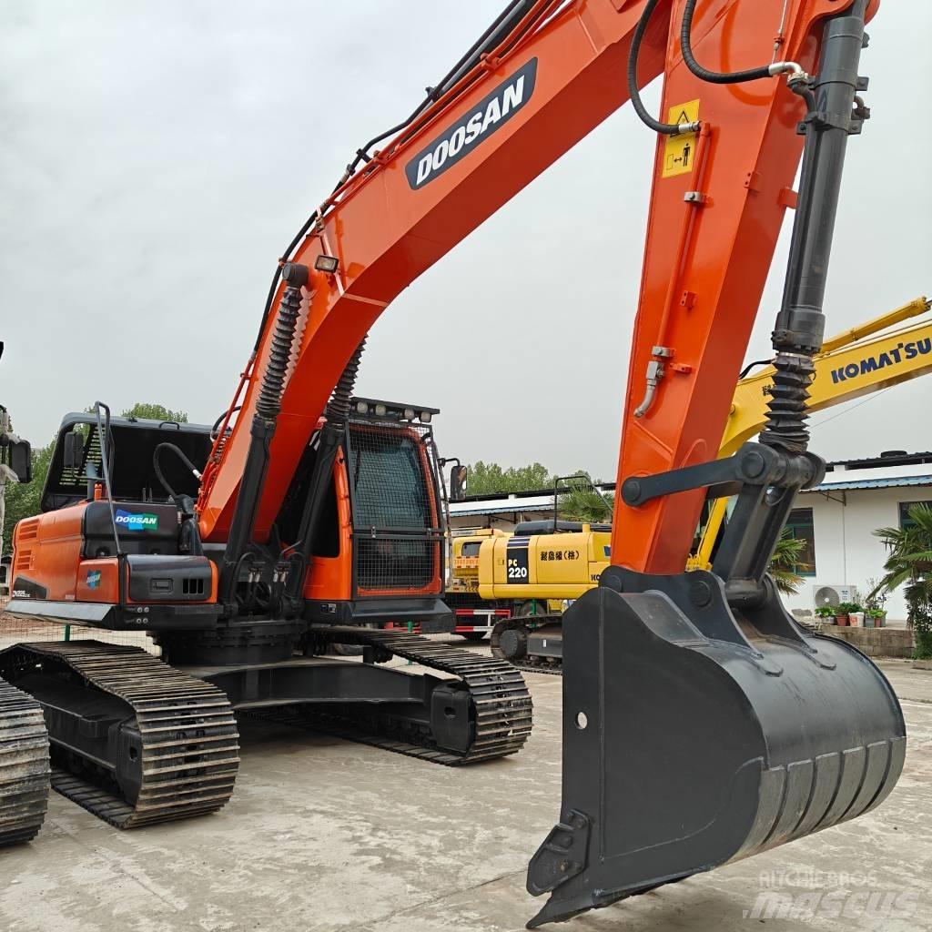 Doosan 225-9C Rupsgraafmachines