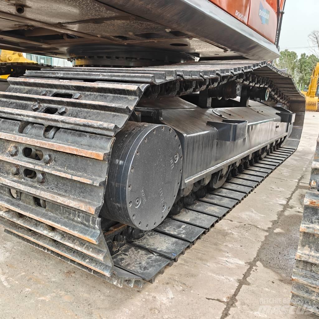 Doosan 225-9C Rupsgraafmachines