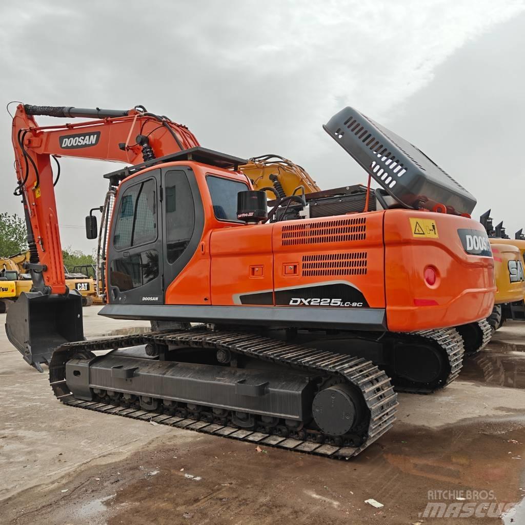 Doosan 225-9C Rupsgraafmachines