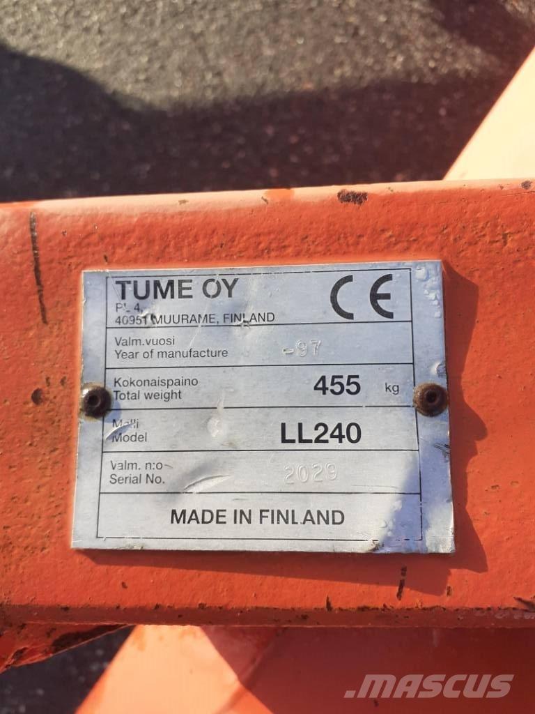 Esko 240 lumilinko Sneeuwblazers