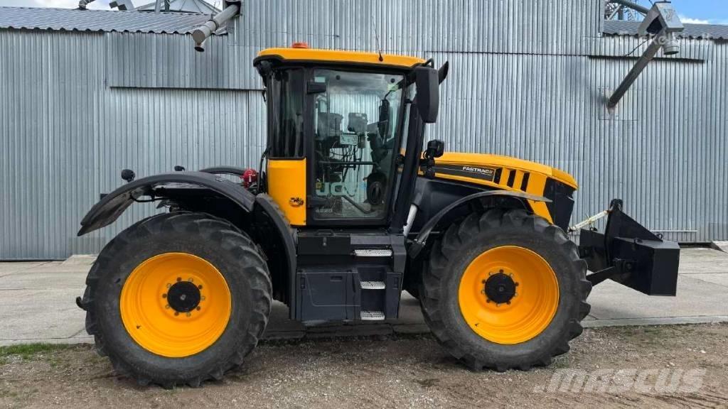 JCB 4220 Tractoren