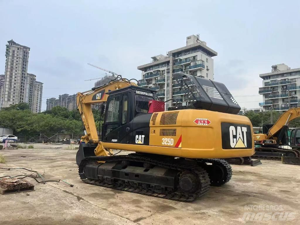 CAT 325D Rupsgraafmachines
