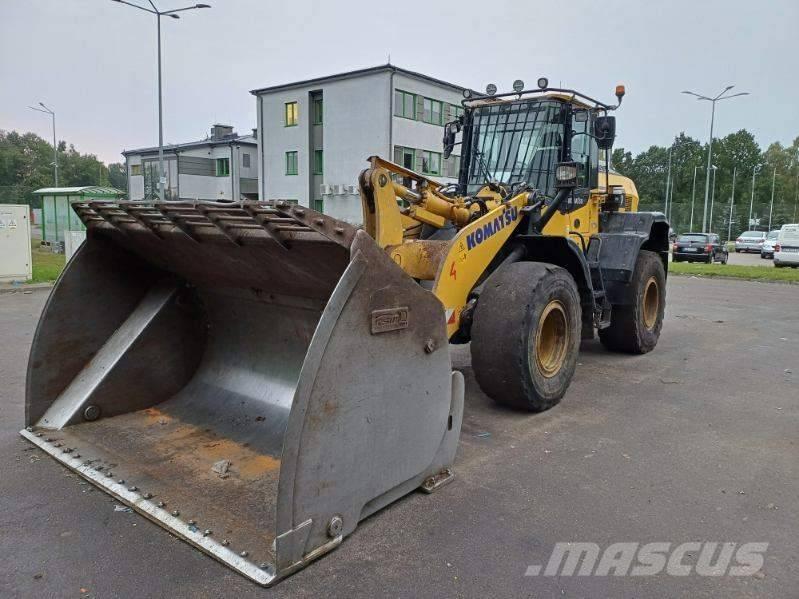 Komatsu WA 320-8 Wielladers