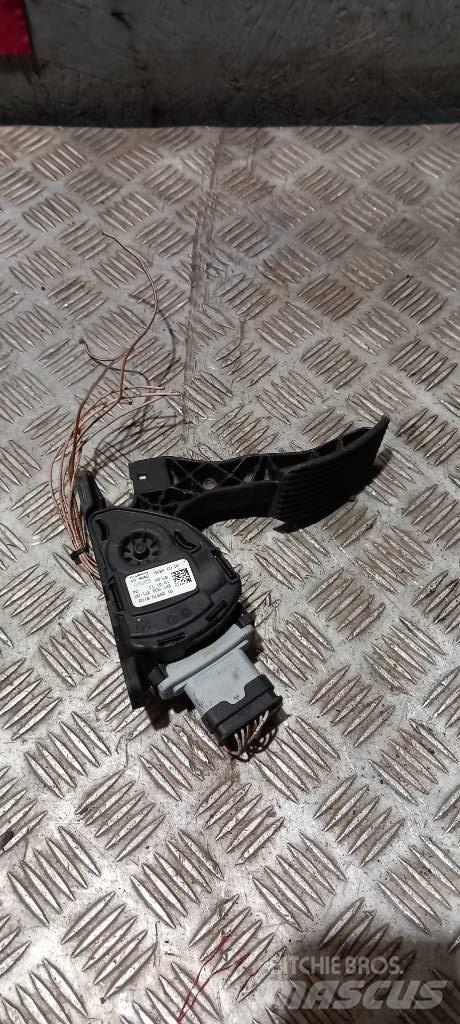 MAN TGX    81259706103 Cabine en interieur
