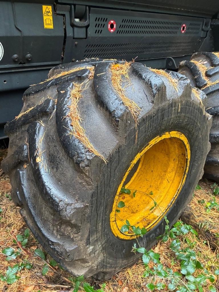 Ponsse Wisent 8W Forwarders