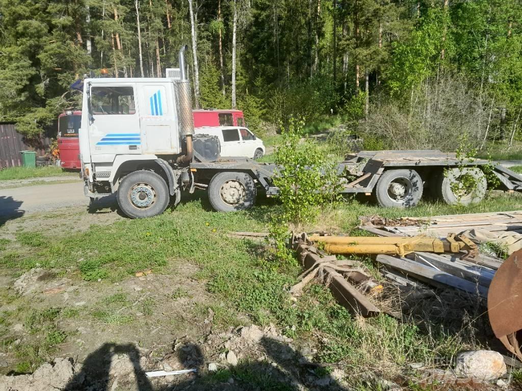 Volvo F12 Platte bakwagens