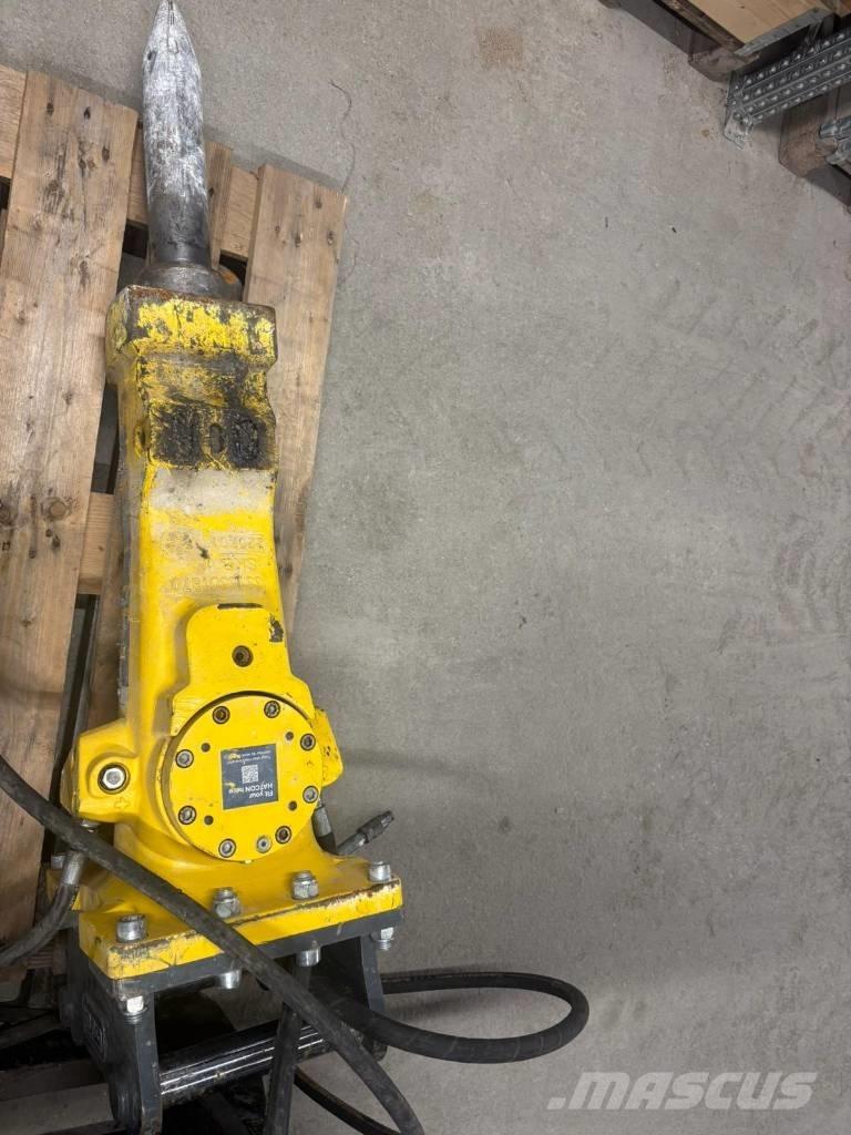 Epiroc SB 302 Hamers en brekers