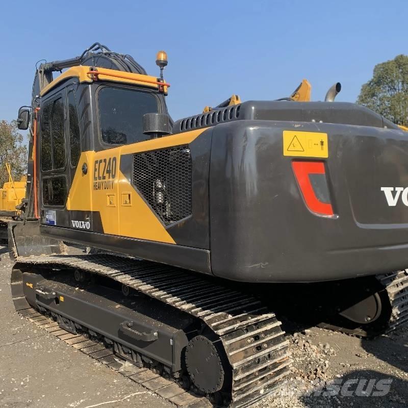 Volvo EC 240 Rupsgraafmachines