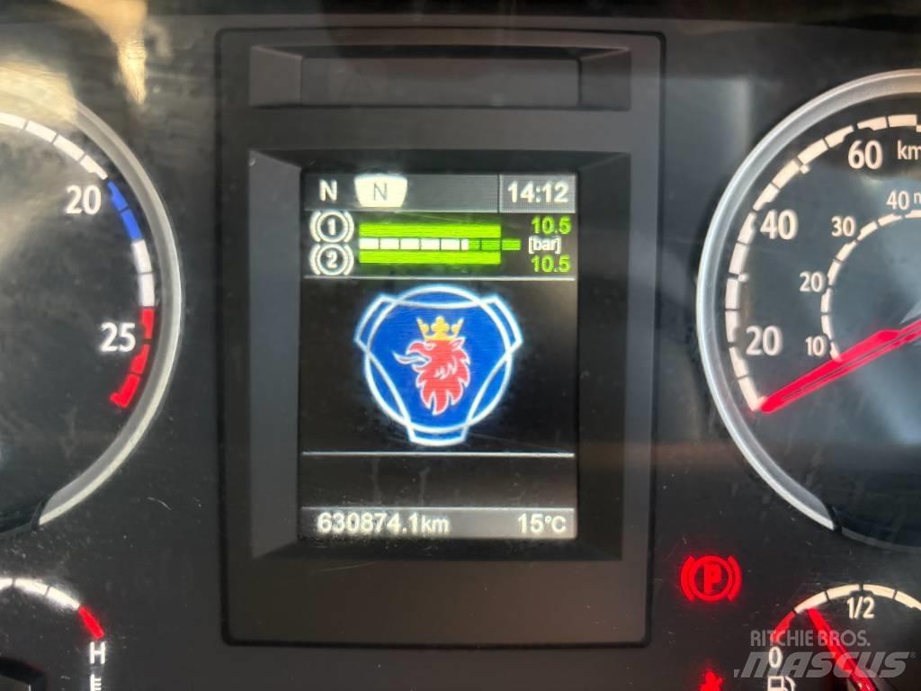 Scania R 440 Vlakke laadvloer met kraan