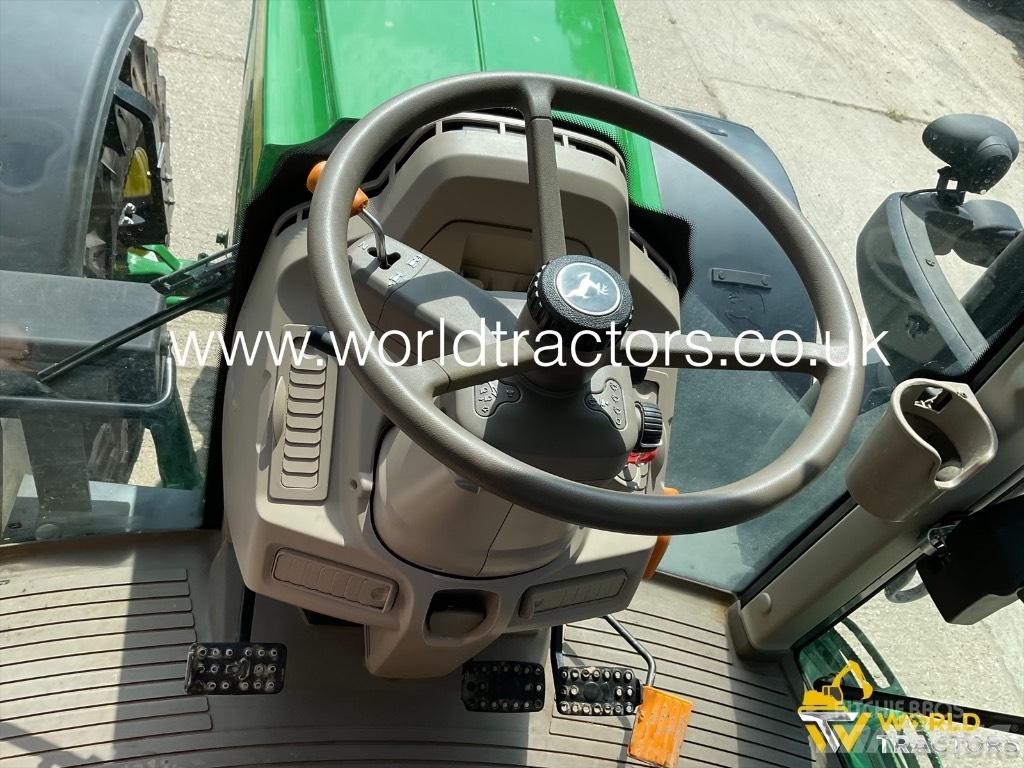 John Deere 6155 M Tractoren