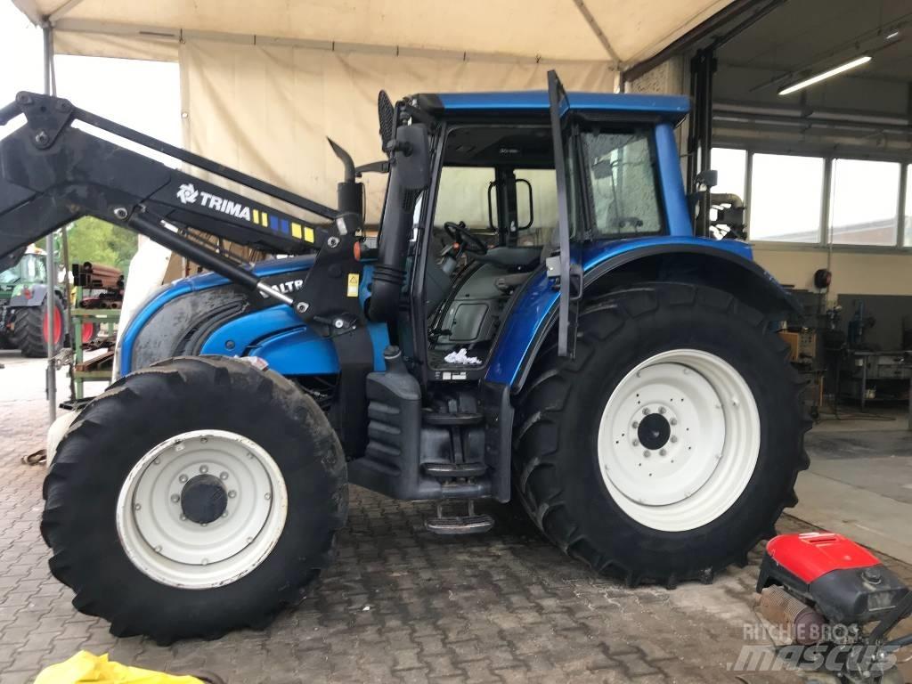 Valtra N 142 Tractoren