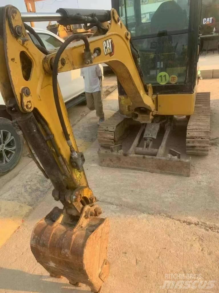 CAT 302 Minigraafmachines < 7t