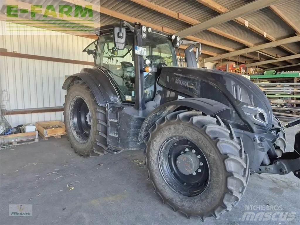 Valtra t235a Tractoren