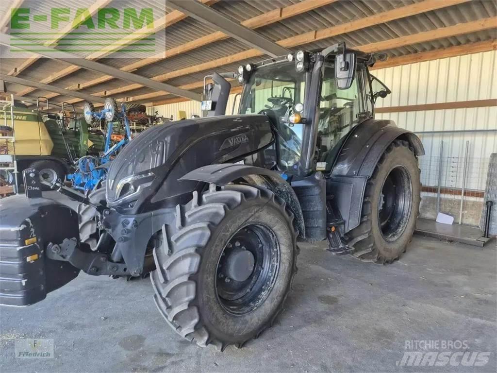 Valtra t235a Tractoren