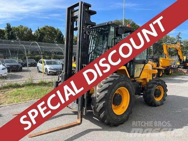 JCB 930 RTFL Vorkheftruck voor zwaar terrein