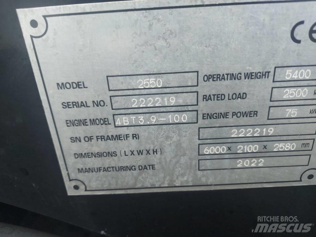  D-Machine  2550 Wielladers