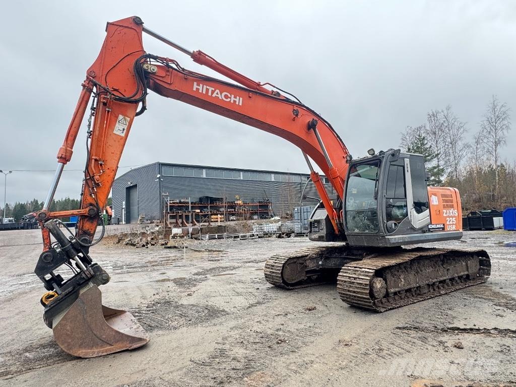 Hitachi ZX 225 USR-3 Rupsgraafmachines