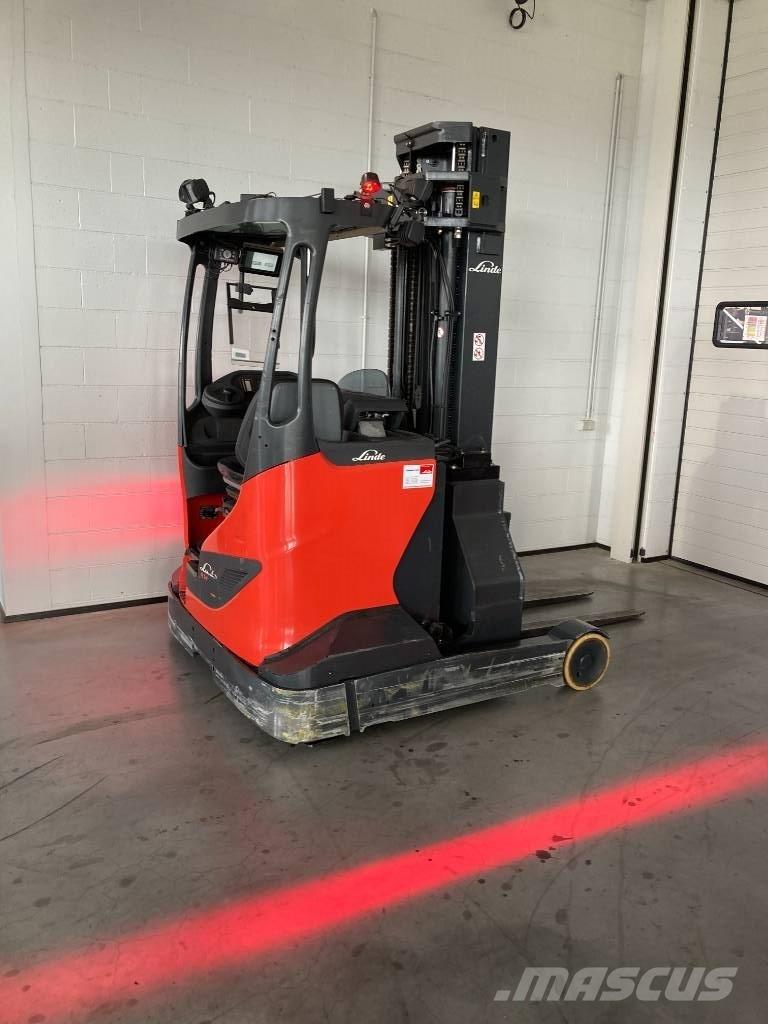 Linde R 14 Reachtruck voor hoog niveau