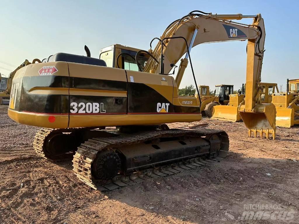 CAT 320 B L Rupsgraafmachines