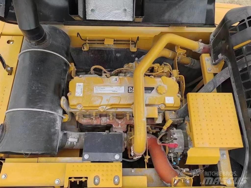 CAT 324 D Rupsgraafmachines