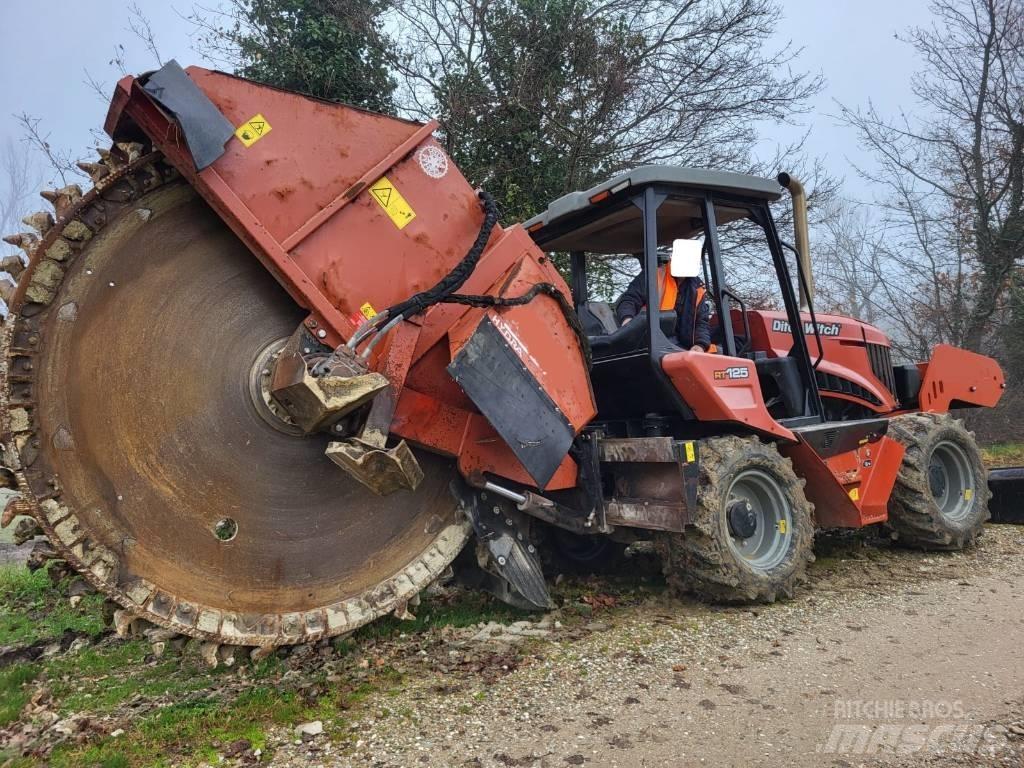 Ditch Witch RT125 Sleuvengravers
