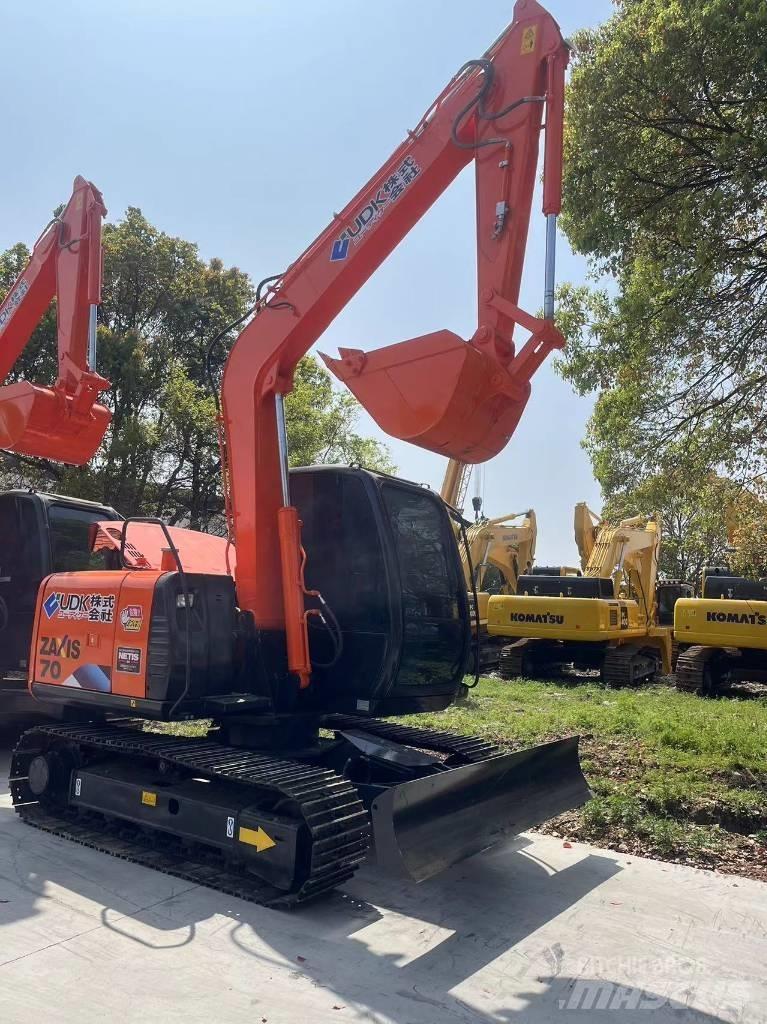 Hitachi ZX 70 Rupsgraafmachines