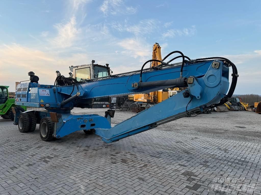 Fuchs MHL 331 Waste / industry handlers