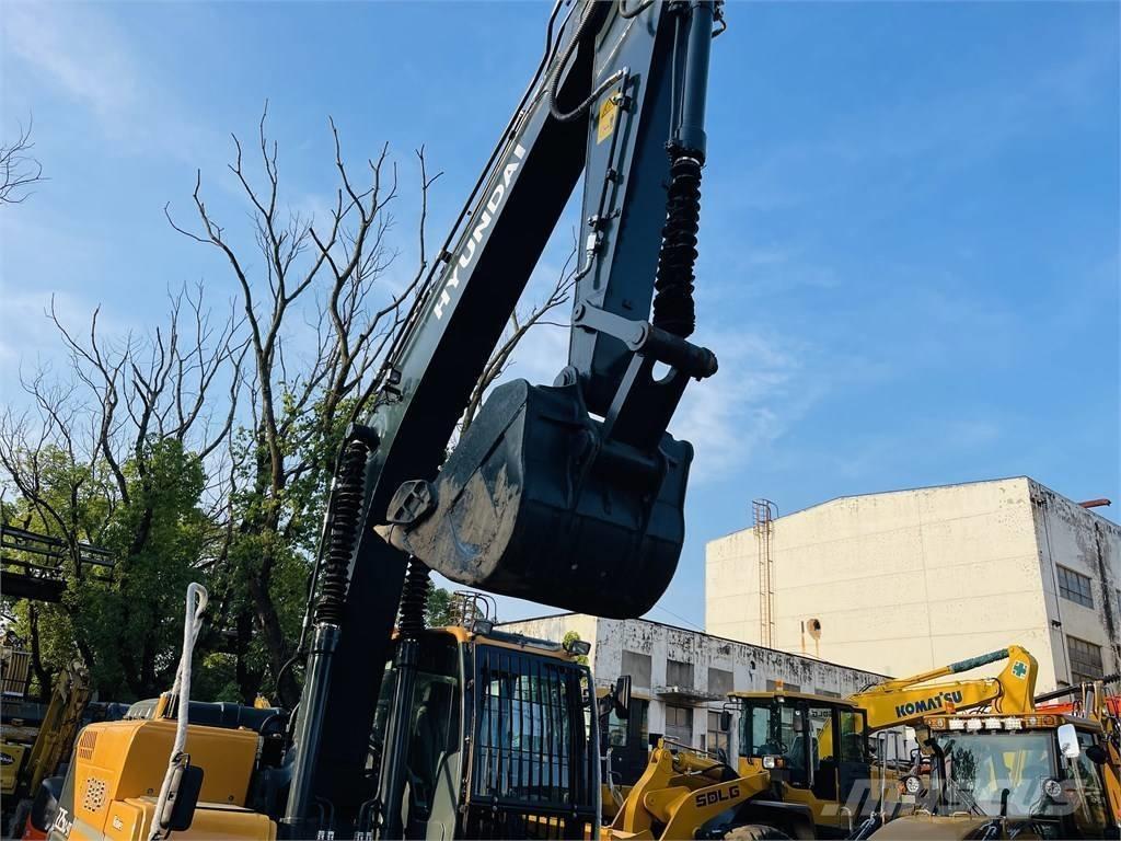 Hyundai 225LC 9T Rupsgraafmachines