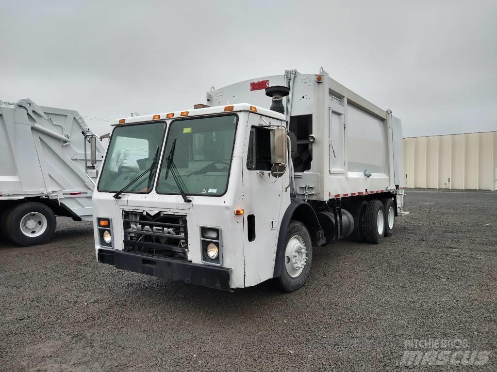 Mack LEU613 Vuilniswagens