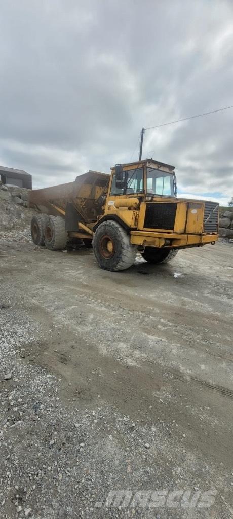 Volvo A 25 C Knik dumptrucks