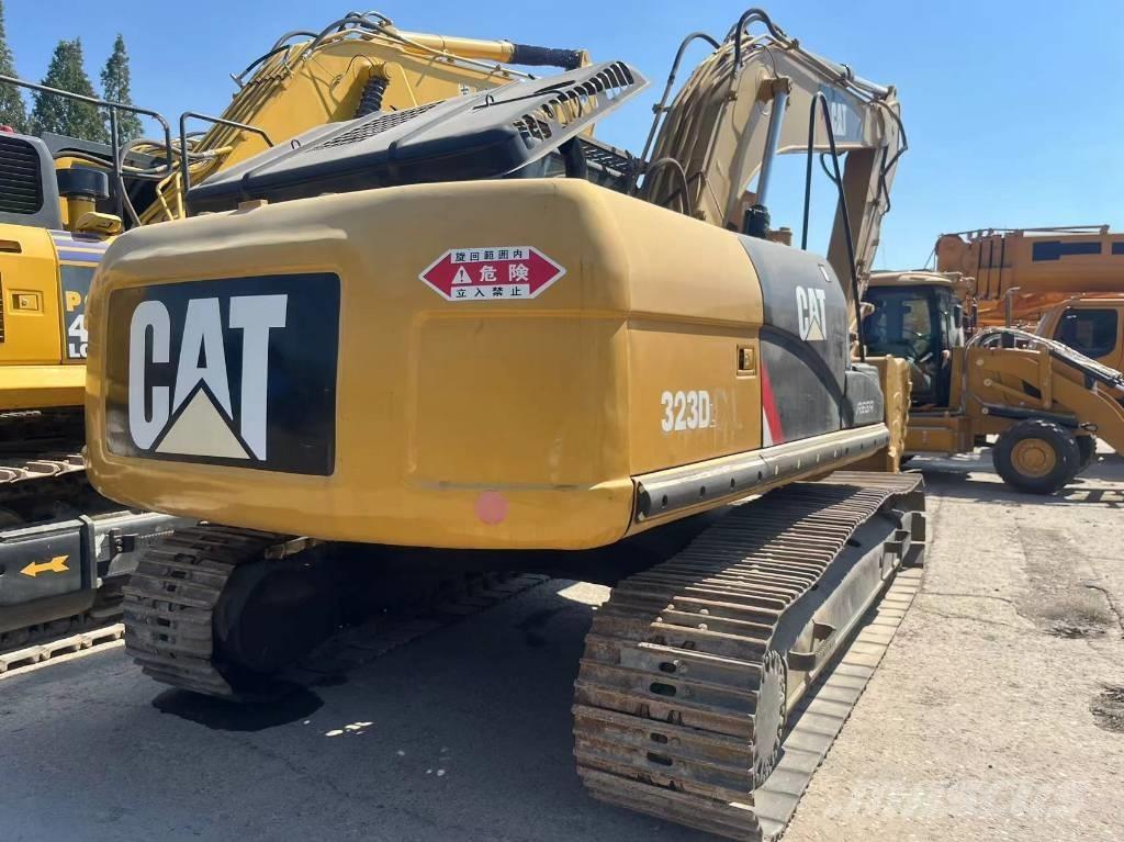 CAT 323 D L Rupsgraafmachines