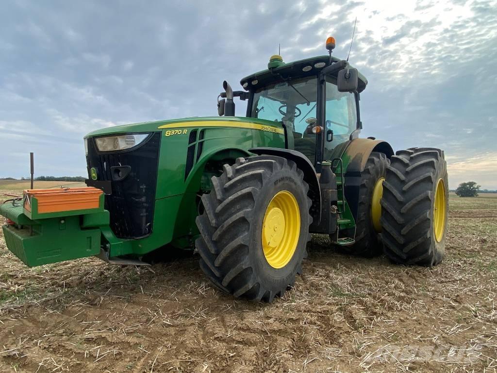 John Deere 8370 R Tractoren