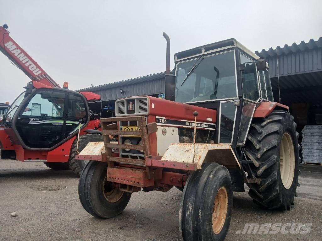 International 784 Tractoren