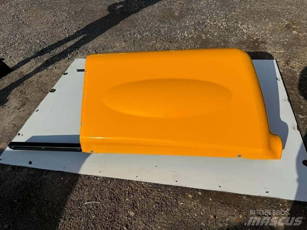 JCB ENGINE COVER Chassis en ophanging