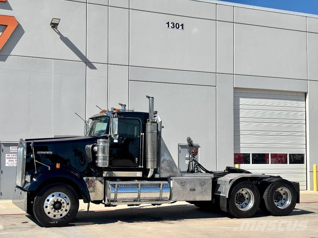 Kenworth W 900 Trekkers