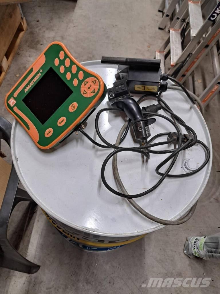 Amazone Ux 3200 20m Getrokken spuitmachines