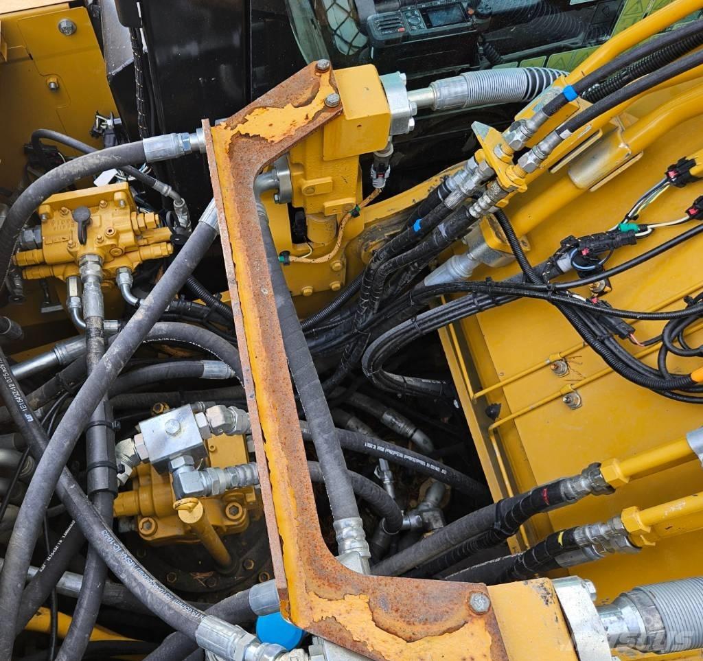 CAT 320 Rupsgraafmachines