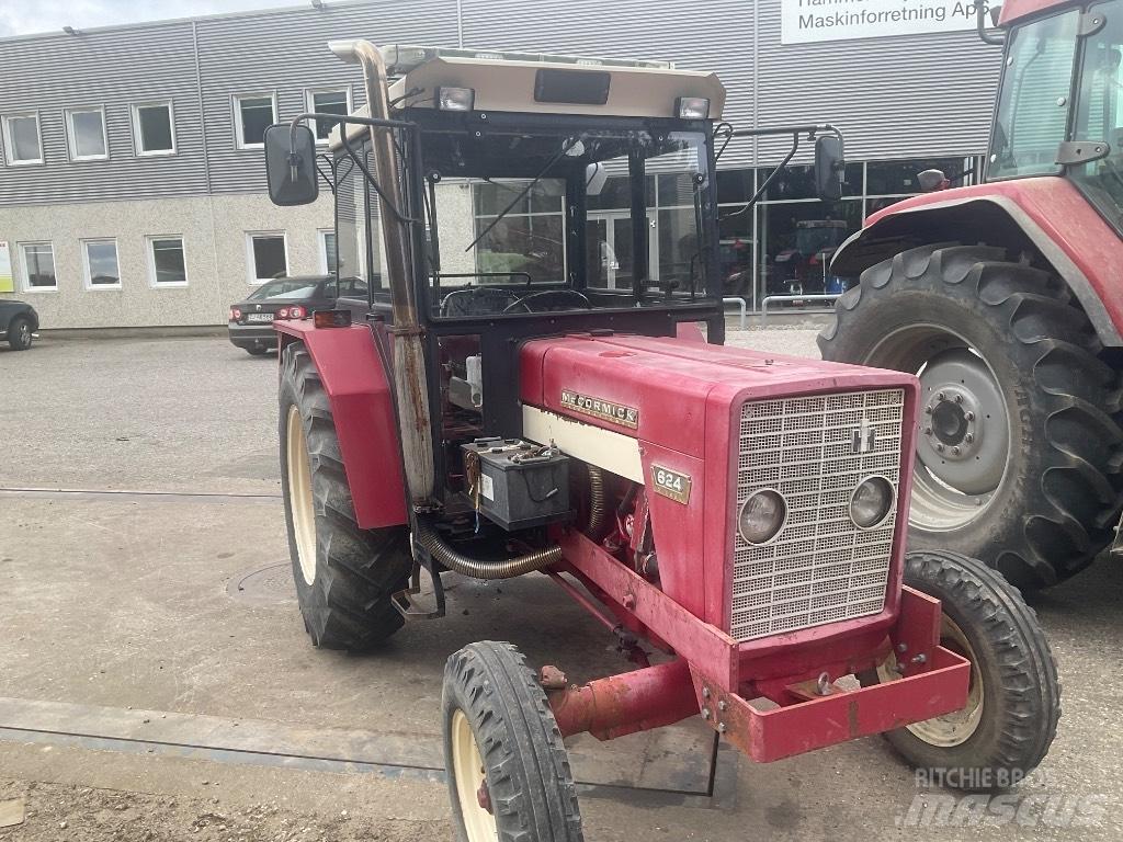 IH 624 Tractoren