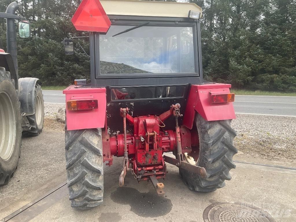 IH 624 Tractoren